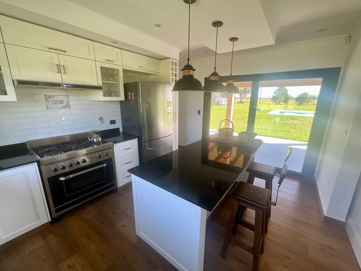 Foto de Venta casa 1 Hectarea 5 amb en Chacras de Abbott, imagen 2