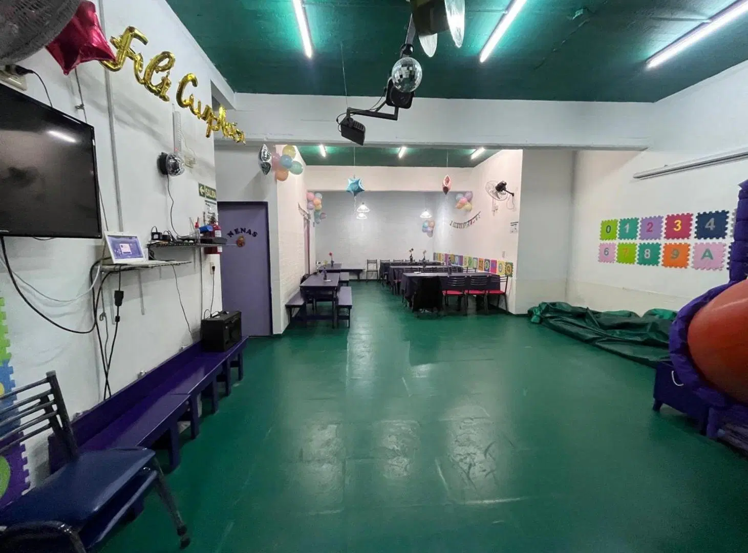 VENTA LOCAL Y PHs 4 AMB Y 3 AMB SAN CRISTOBAL 8
