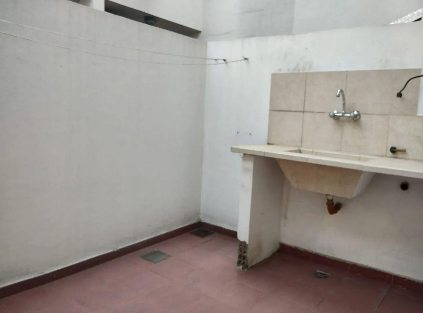 ALQUILER DUPLEX 3 AMBIENTES CON PATIO EN HAEDO 5