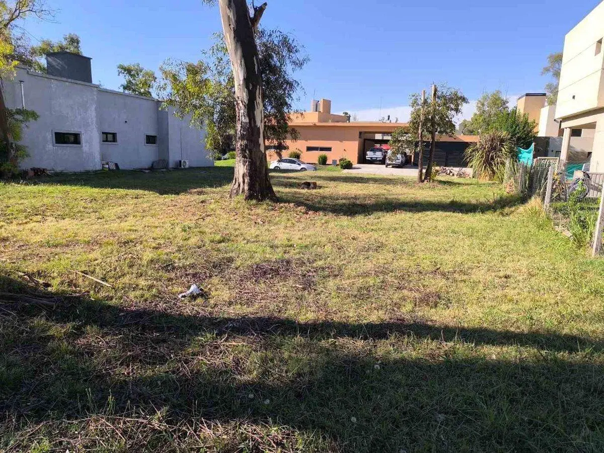 LOTE EN VENTA ALVAREZ DEL BOSQUE 2
