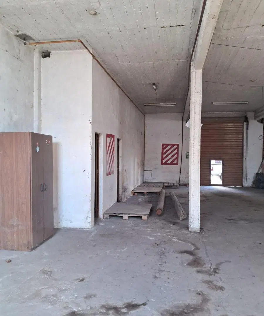 Galpon Comercial y Casa 4 ambientes Loma Hermosa 8