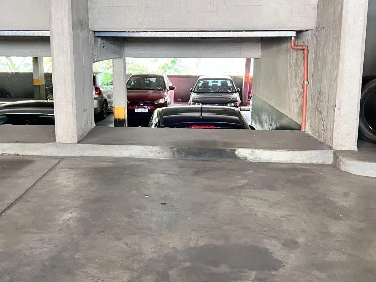 Cochera cubierta en Venta, excelente ubicación 4