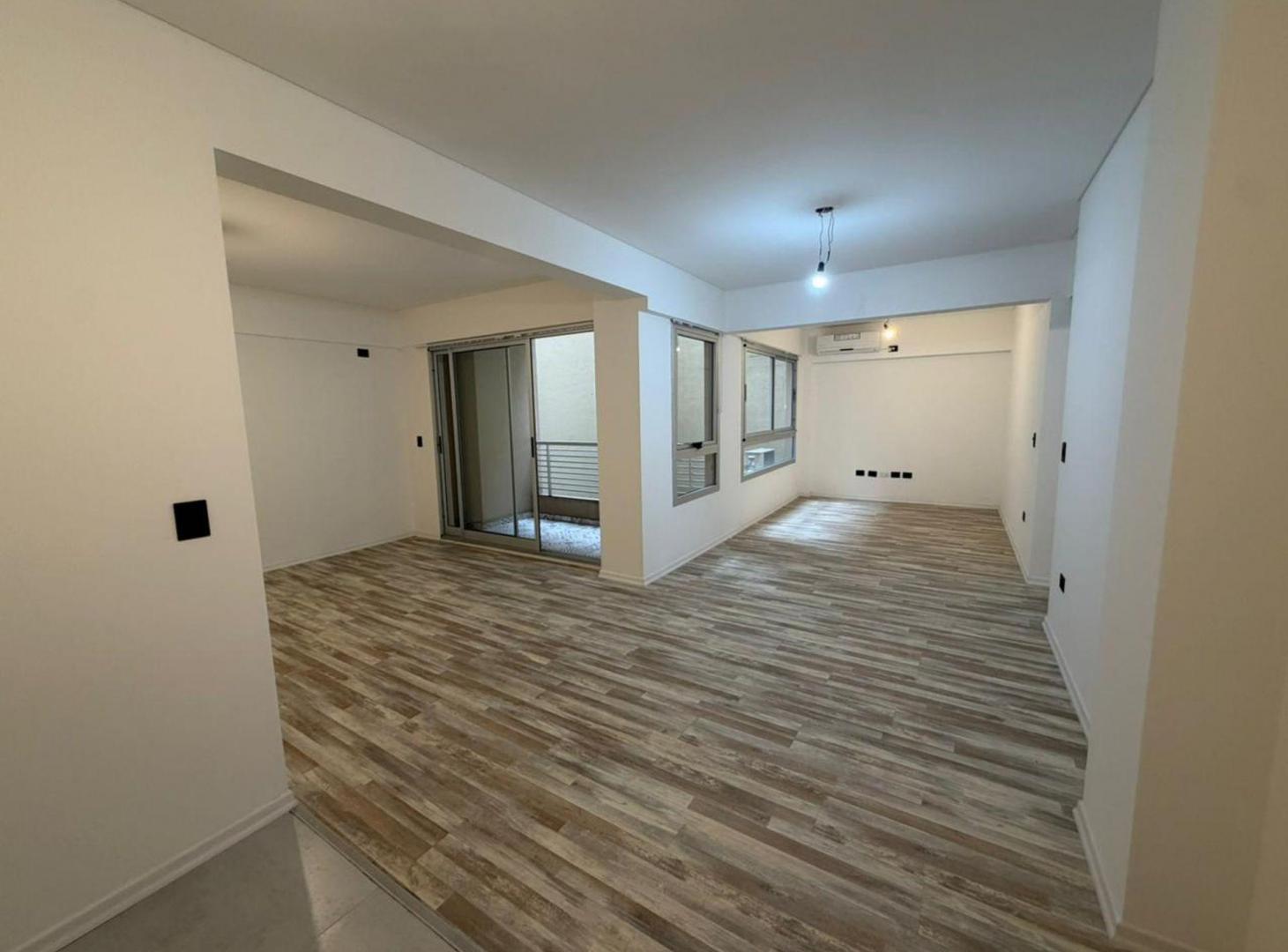 Foto de VENTA AMPLIO 2 AMB A ESTRENAR EN RECOLETA, imagen 5
