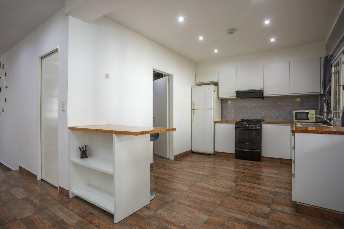 Foto de VENTA CASA 6 AMB CON JARDIN Y TERRAZA V. URQUIZA, imagen 4