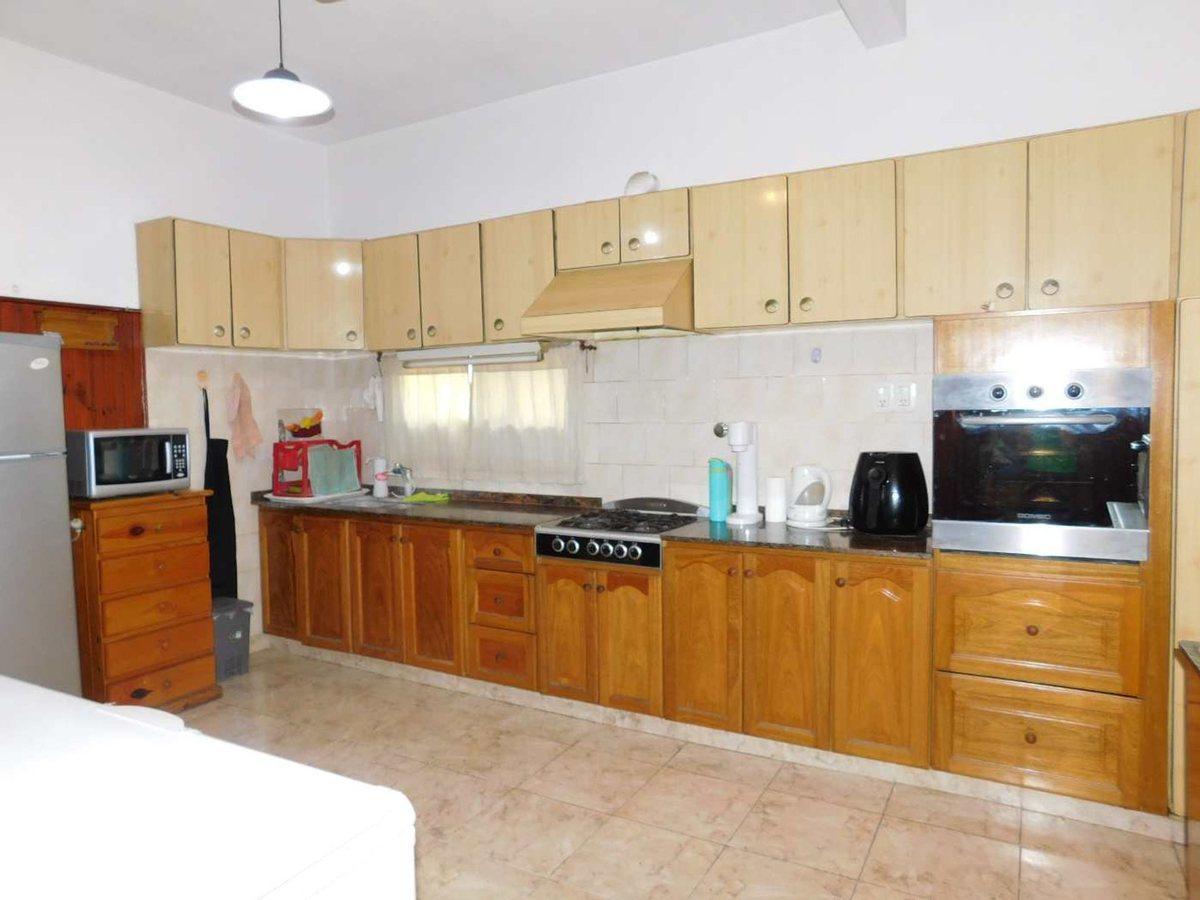 Foto de VENTA PH 3 AMB, LOCAL, TERRAZA, JARDÍN- HURLINGHAM, imagen 4