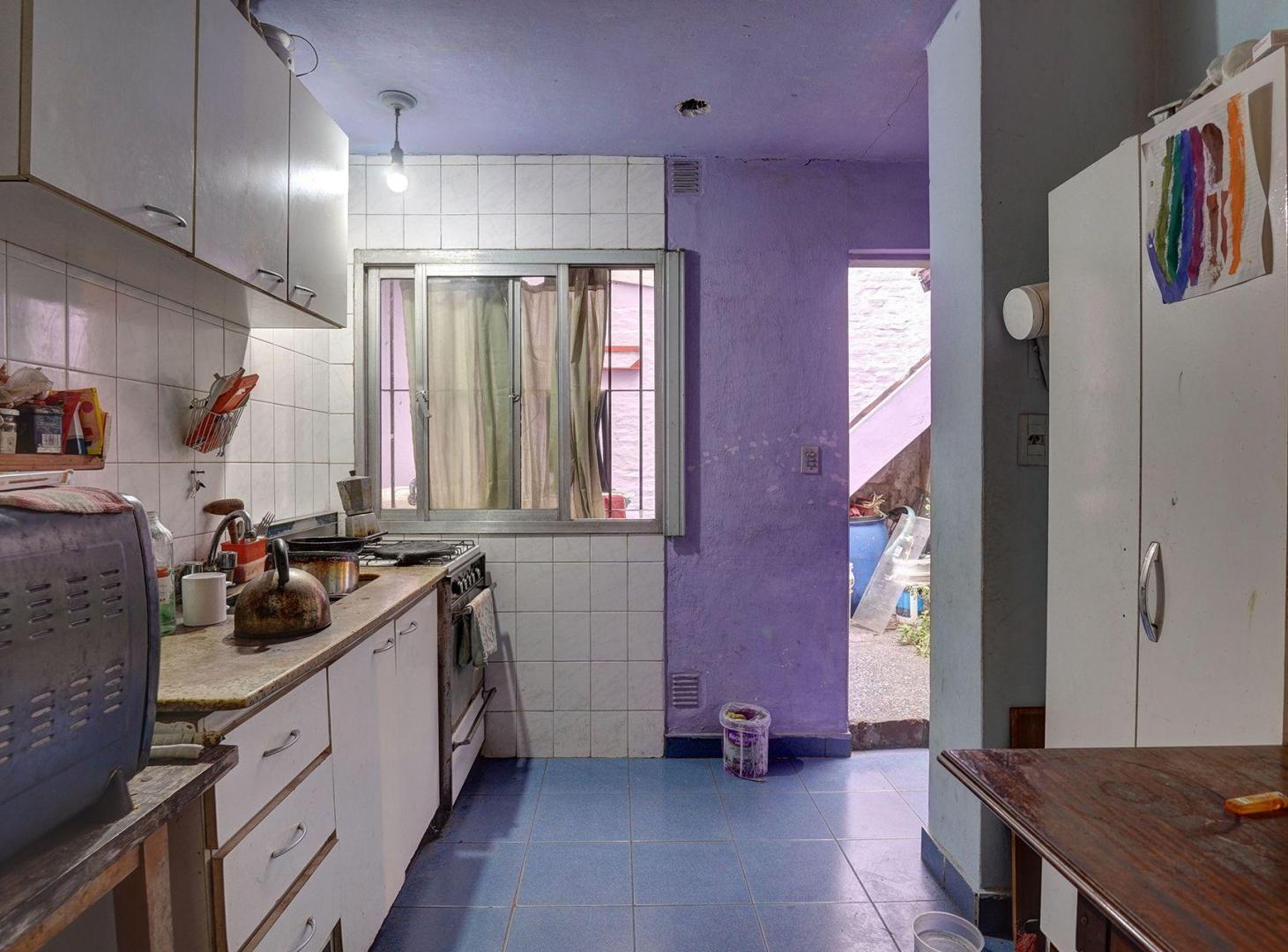 Foto de Venta Casa 4 ambientes Parque Chacabuco, imagen 2