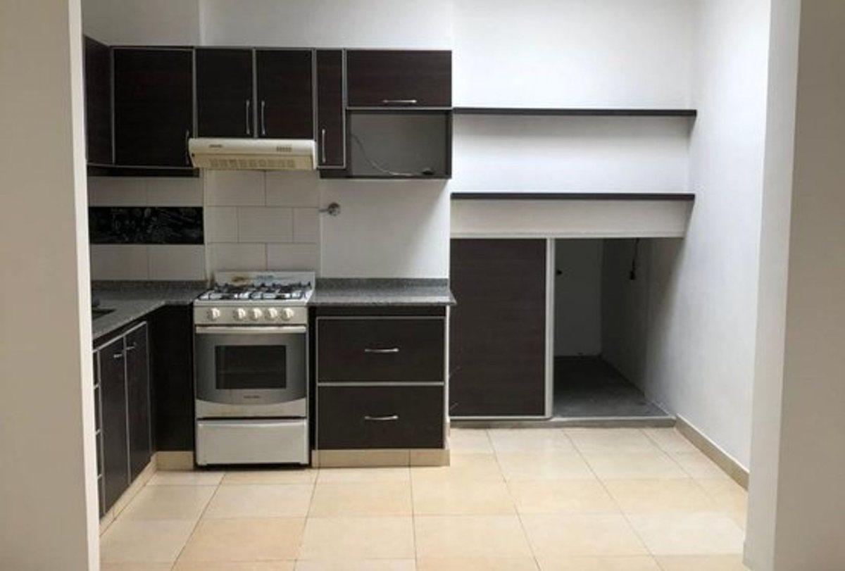 Foto de Venta departamento 2 amb con patio en Ramos Mejia, imagen 1