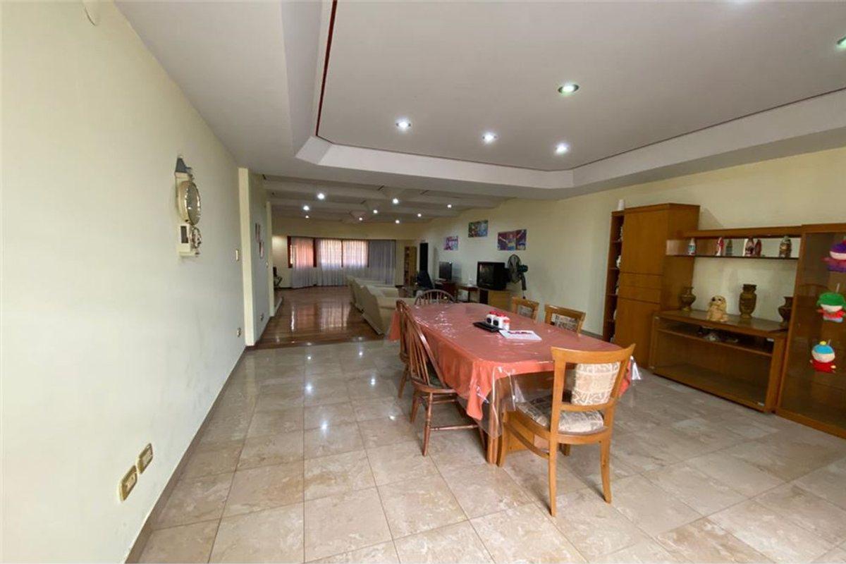 Foto de VENTA CASA 6 AMBIENTES BOEDO 4 COCHERAS AP CRED, imagen 5