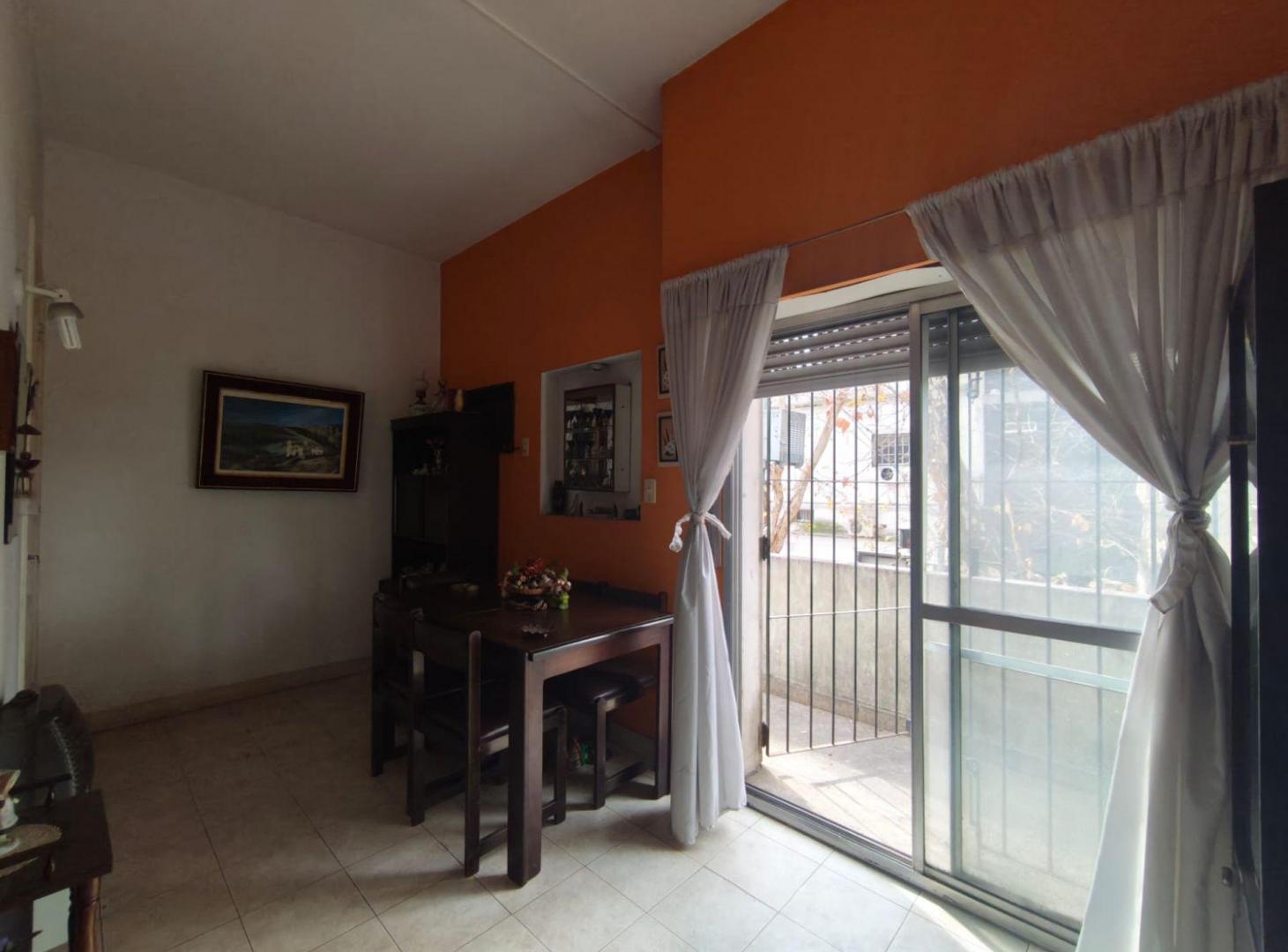 Foto de VENTA PH 3 AMBIENTES C/TERRAZA Y QUINCHO V.DEVOTO, imagen 2