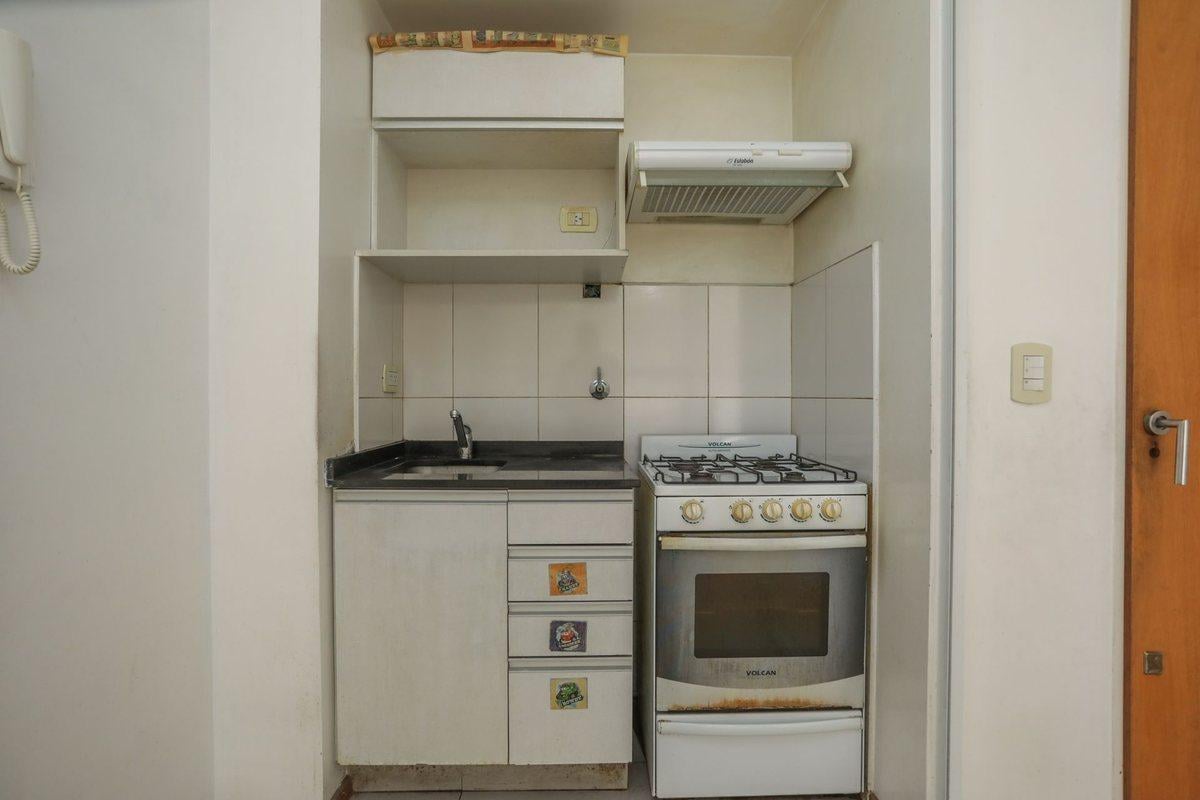 Foto de Venta departamento Monoambiente en Almagro, imagen 1
