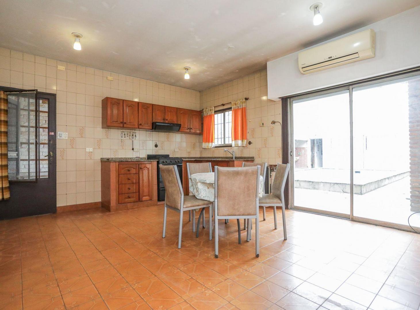 Foto de VENTA CASA 4 AMB. A/REFACCIONAR EN SAN MARTIN, imagen 1