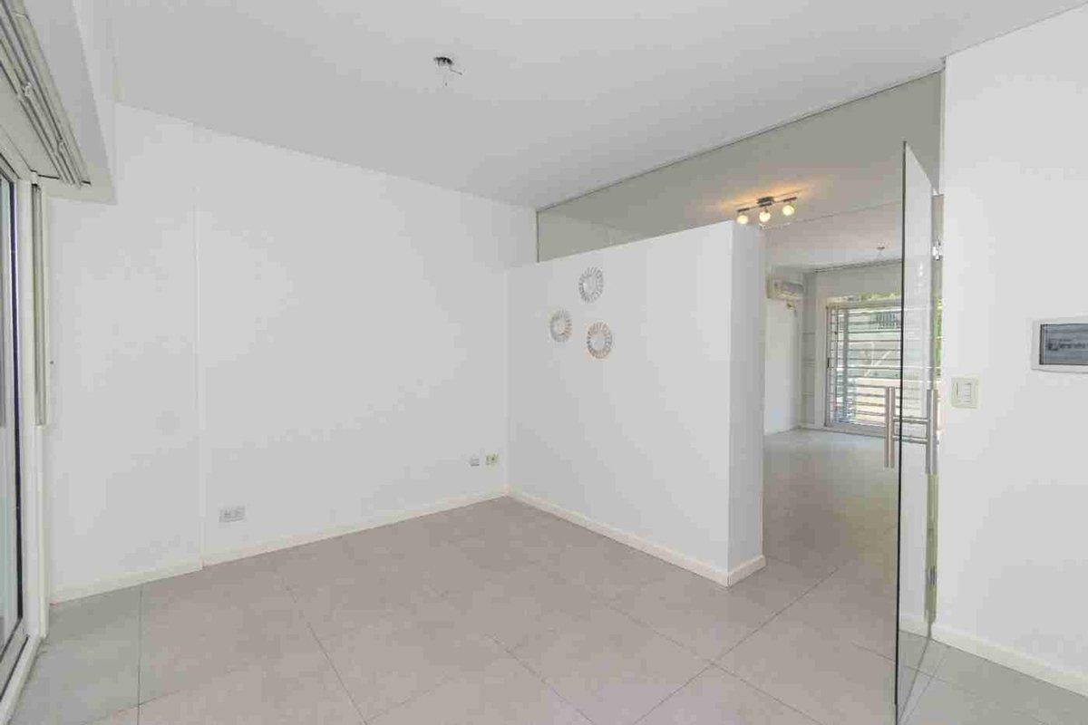 Foto de Alquiler departamento 2 amb c/patio Las Cañitas, imagen 3