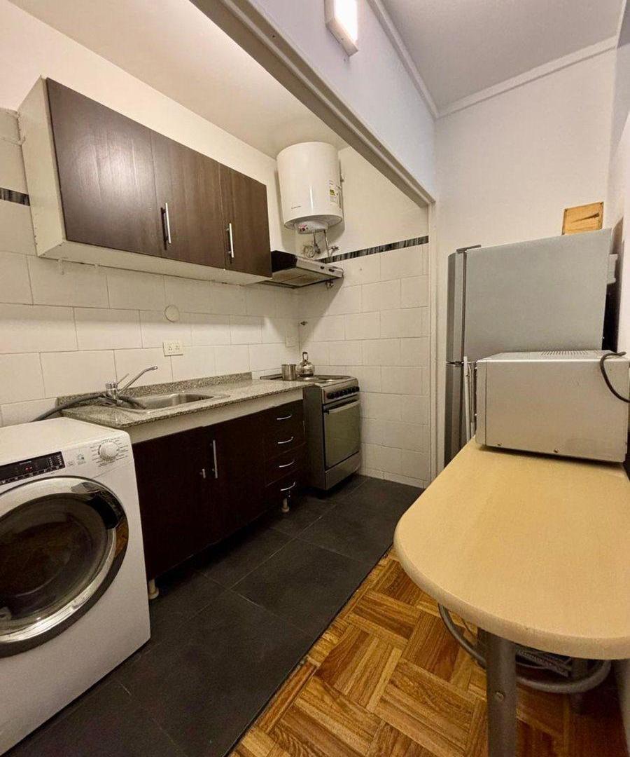Foto de EXCELENTE Y AMPLIO MONOAMBIENTE DIVISIBLE 44m2, imagen 2