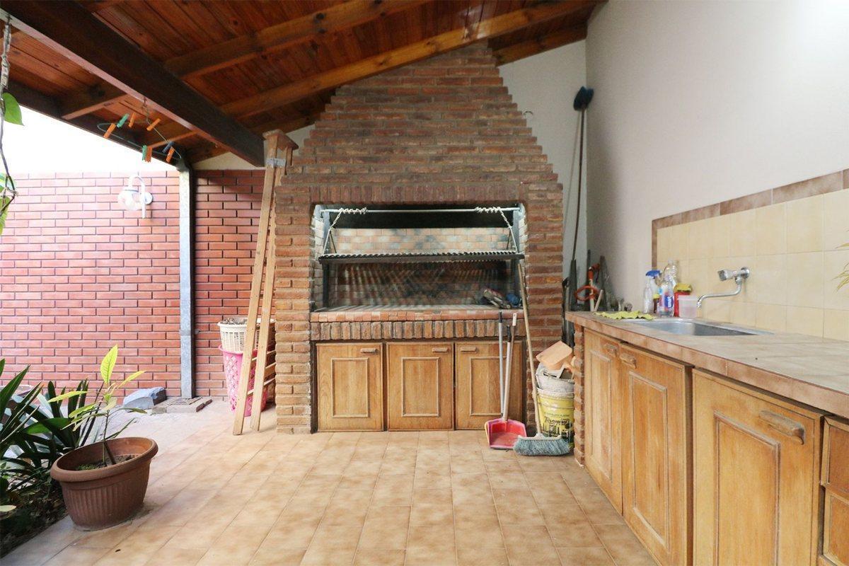 Foto de Venta casa 6 amb con local al frente y playroom, imagen 2