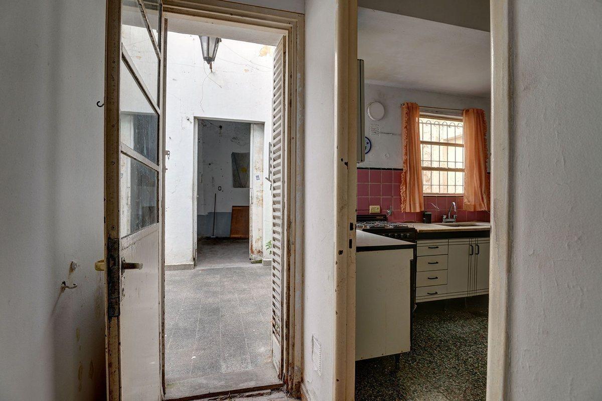 Foto de Venta Casa 3 amb, coch, galpon, Lugano APTO CRED!, imagen 4