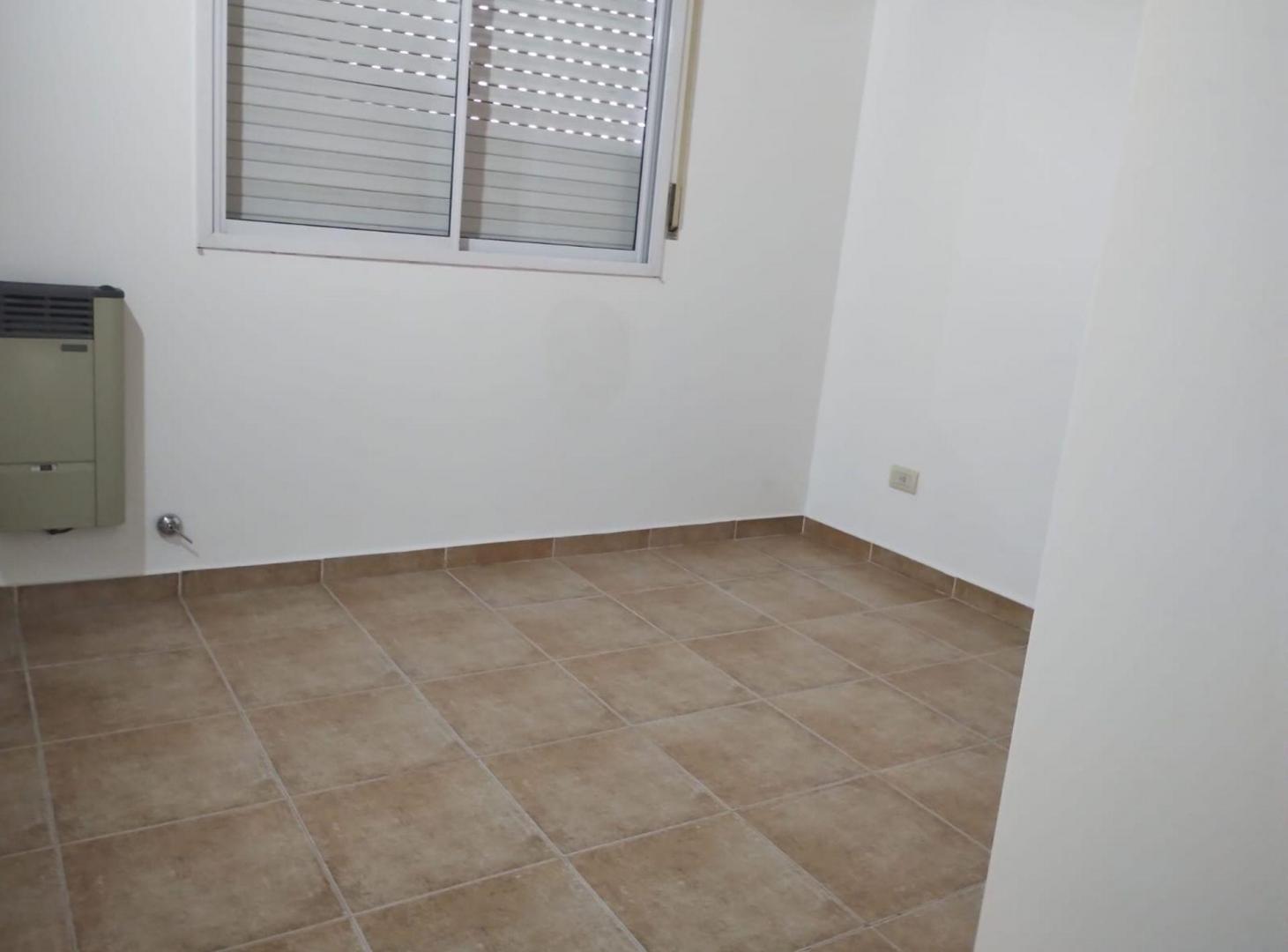 Foto de ALQUILER DUPLEX 3 AMBIENTES CON PATIO EN HAEDO, imagen 5
