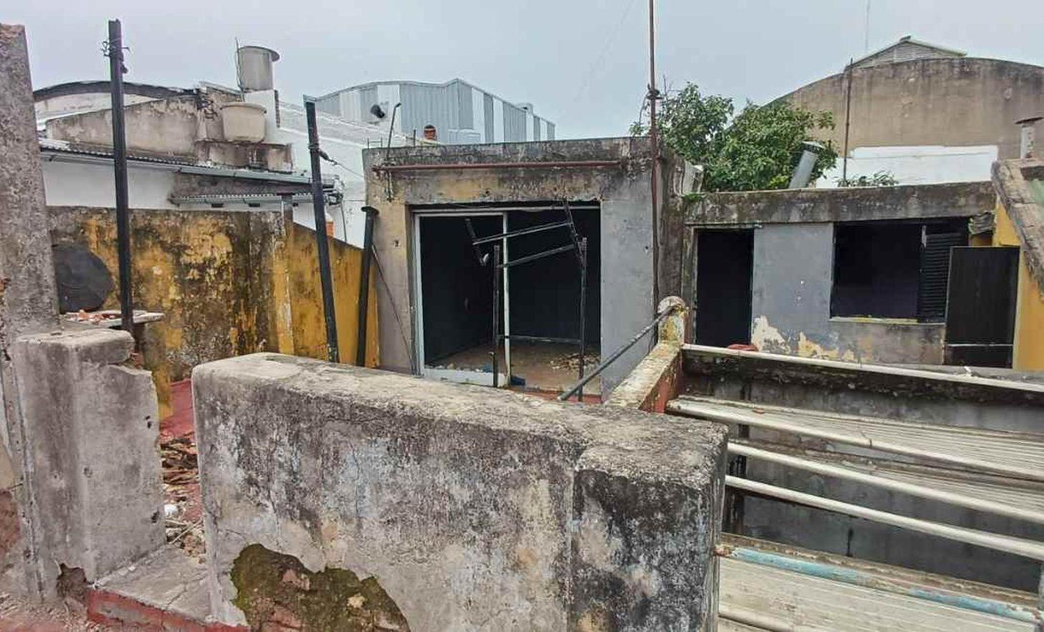Foto de VENTA PH A REFACCIONAR 3 AMBIENTES TERRAZA FLORES, imagen 4