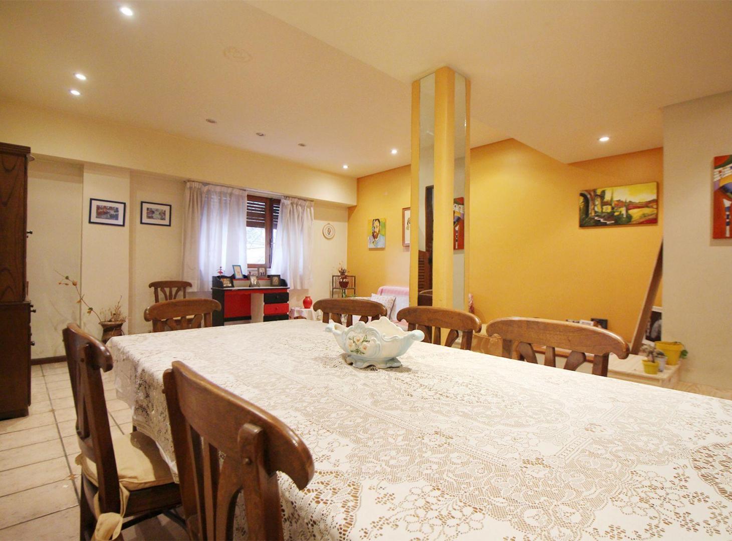 Foto de Casa 5 amb duplex con local Venta Saavedra, imagen 2