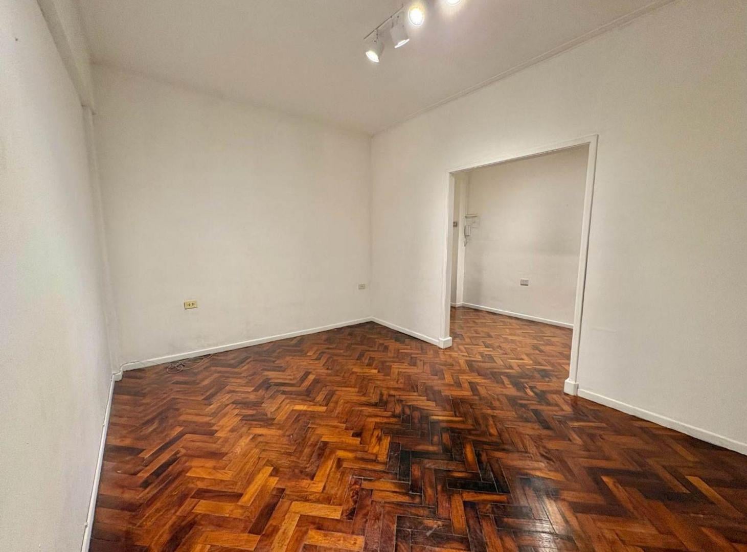 Foto de VENTA AMPLIO 2 AMBIENTES EN CABALLITO, imagen 4