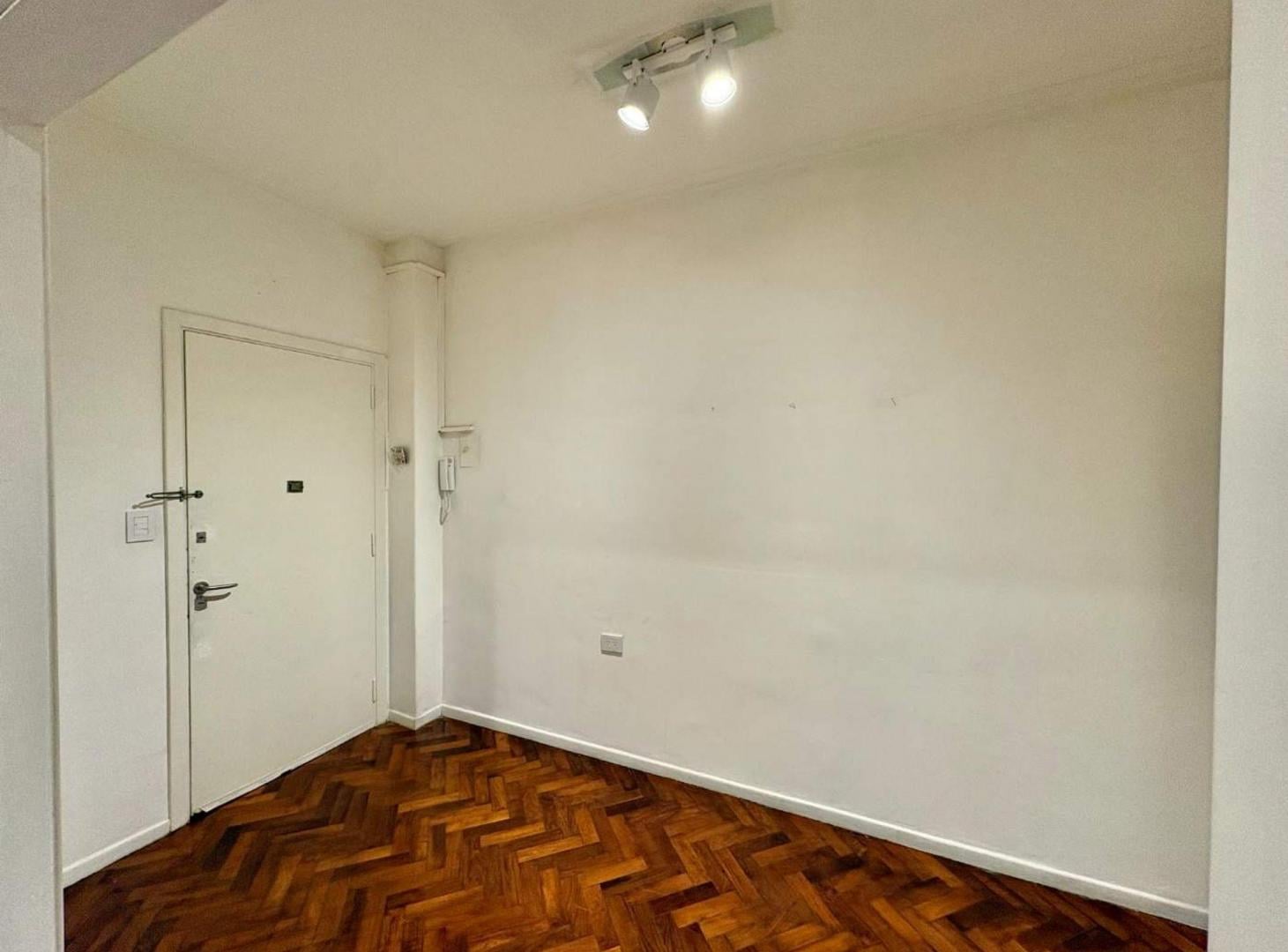 Foto de VENTA AMPLIO 2 AMBIENTES EN CABALLITO, imagen 3