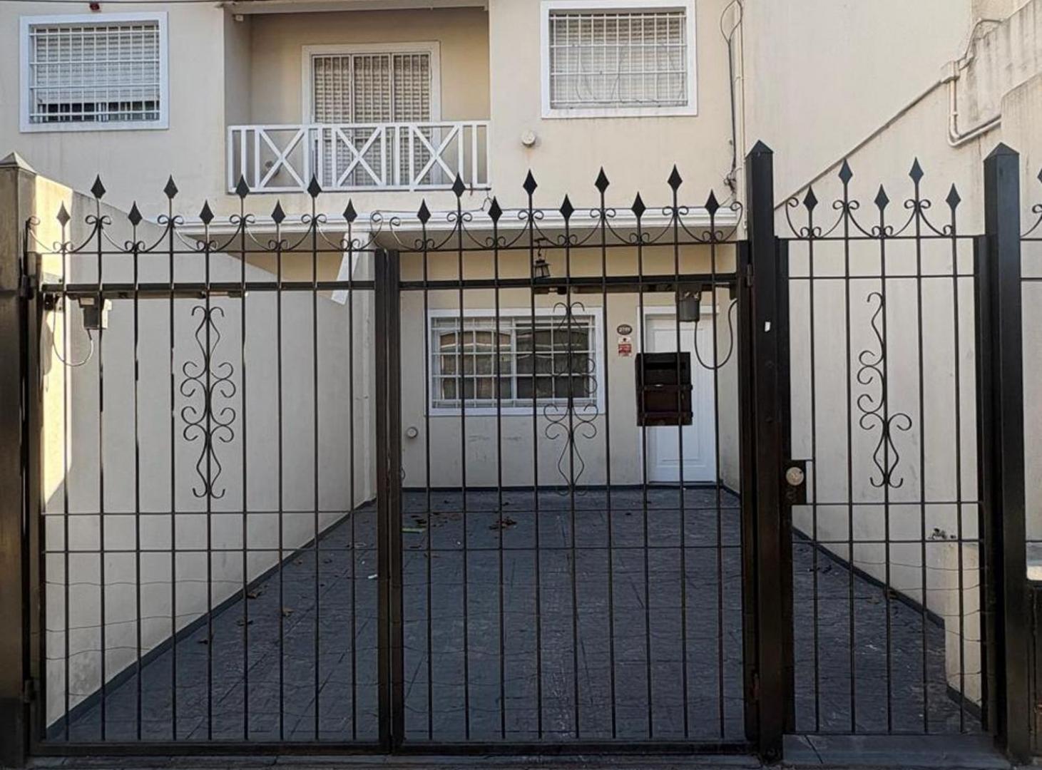 Foto de Hermoso Duplex Centrico en Caseros, imagen 2
