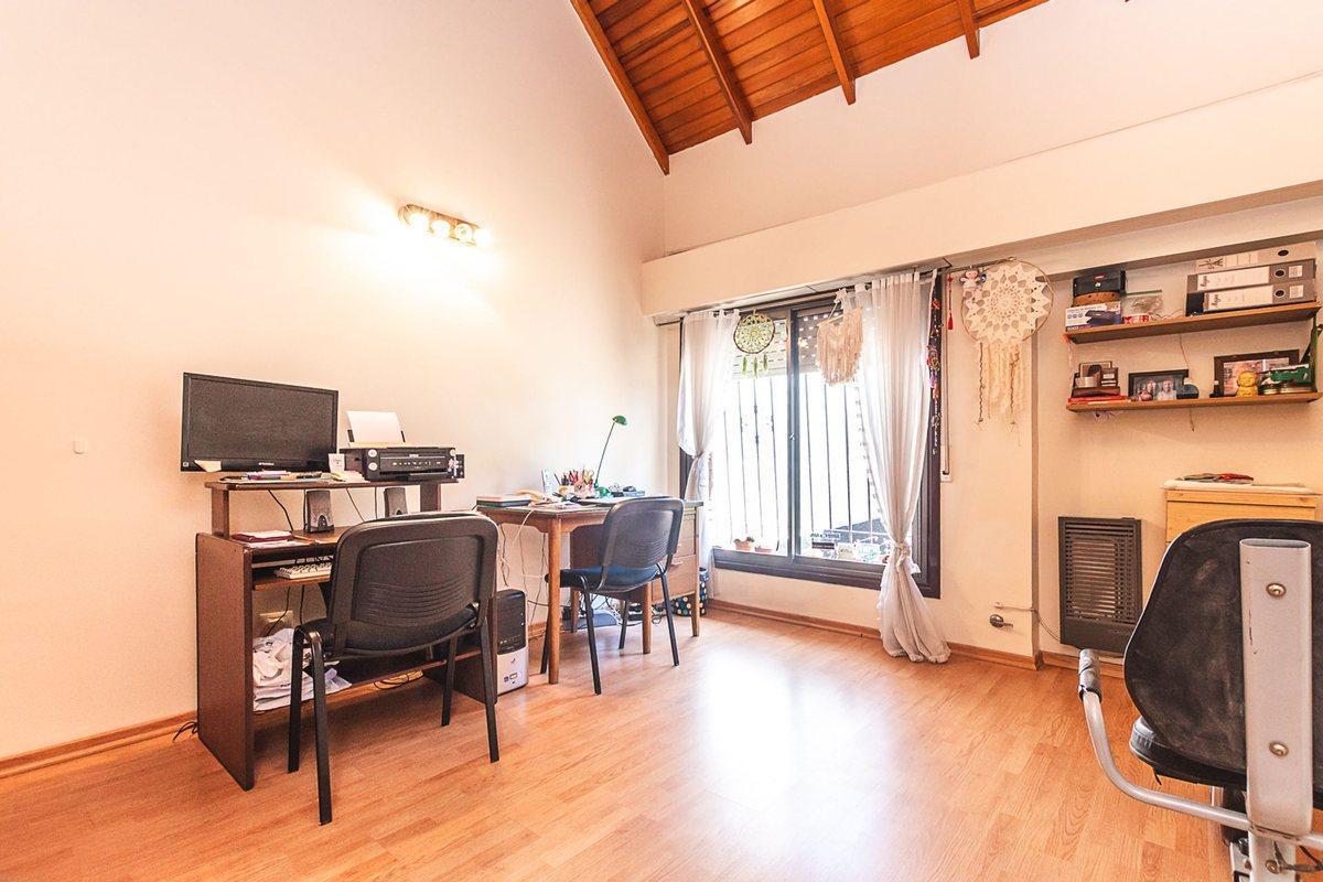 Foto de Venta Casa 5 ambientes Ramos Mejía, imagen 2
