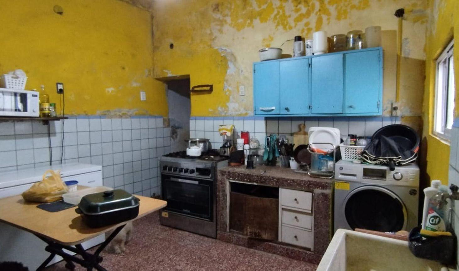 Foto de VENTA CASA A REFACCIONAR CON TERRENO VILLA DE MAYO, imagen 5