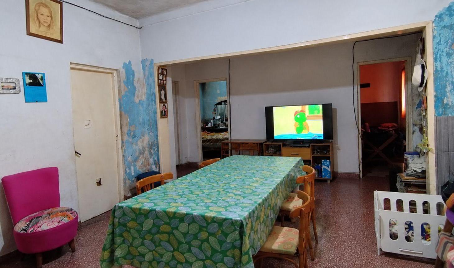 Foto de VENTA CASA A REFACCIONAR CON TERRENO VILLA DE MAYO, imagen 4