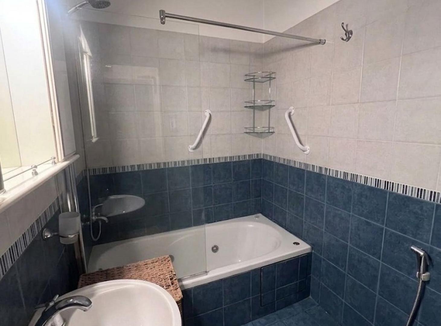 Foto de VENTA DEPTO 2 AMBIENTES CON TERRAZA CABALLITO, imagen 2