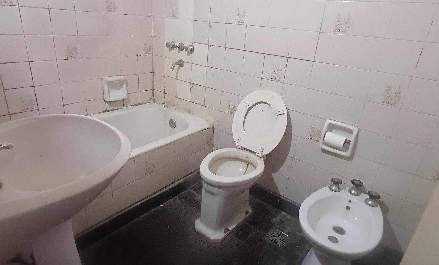 Foto de VENTA DEPTO 2 AMB ALMAGRO SUBTE OPORTUNIDAD, imagen 5