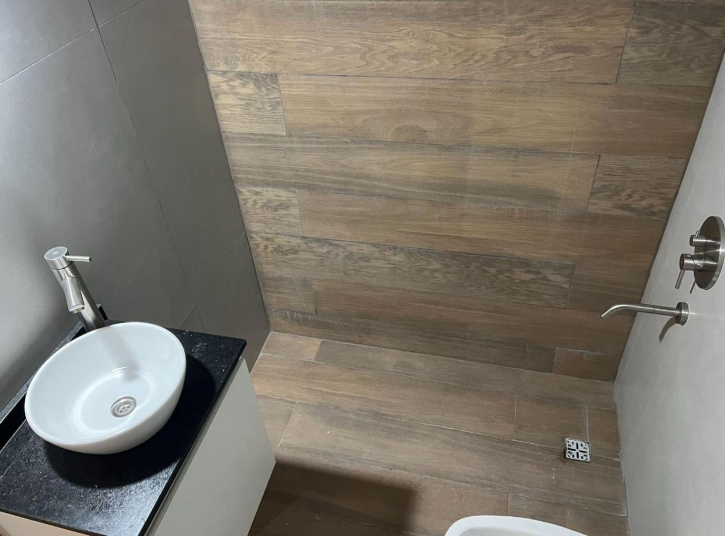 Foto de VENTA MONOAMBIENTE REFACCIONADO - VILLA DEL PARQUE, imagen 2