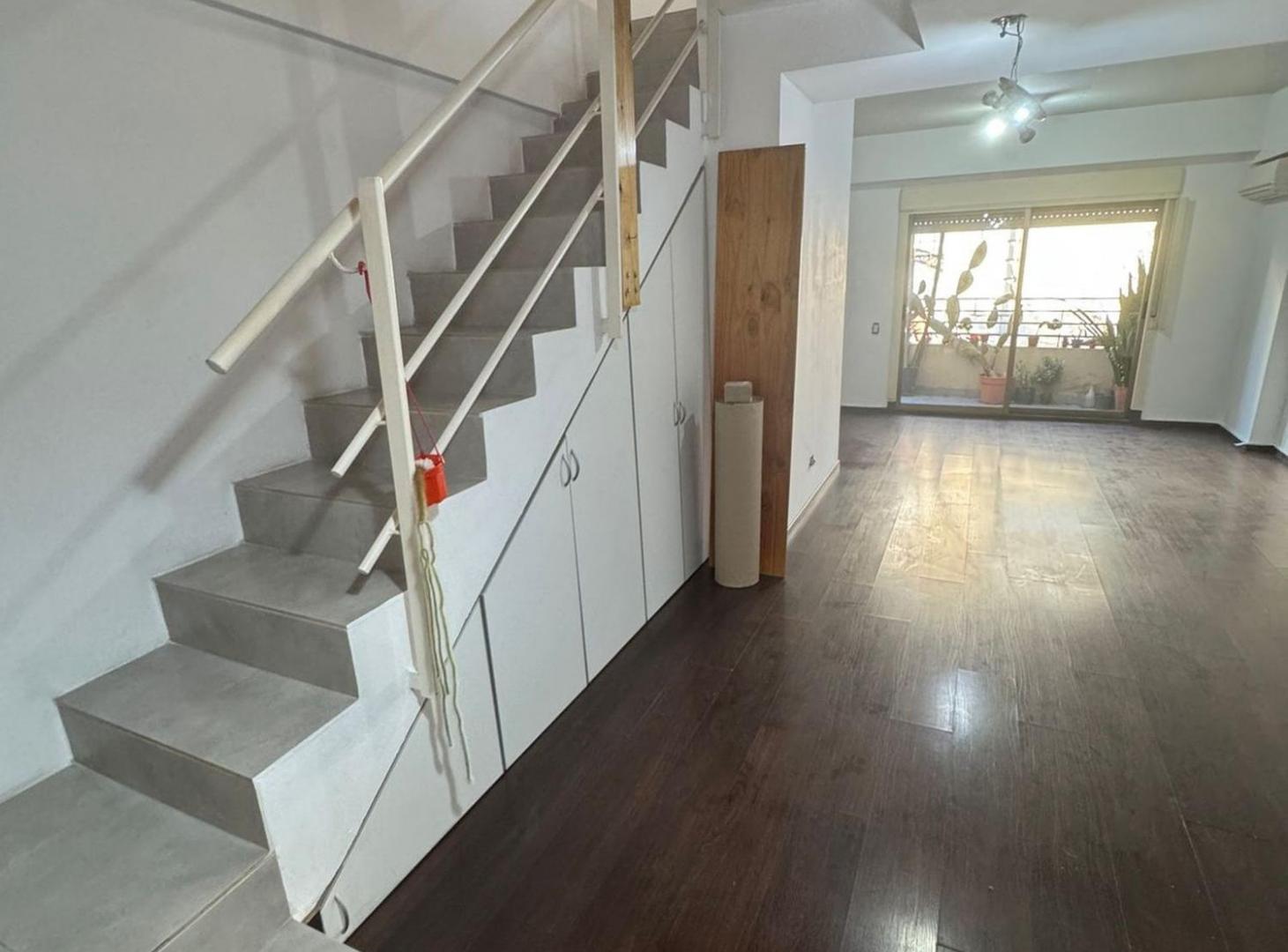 Foto de VENTA 3 AMBIENTES C/2 COCHERAS Y PILETA-BALVANERA, imagen 3
