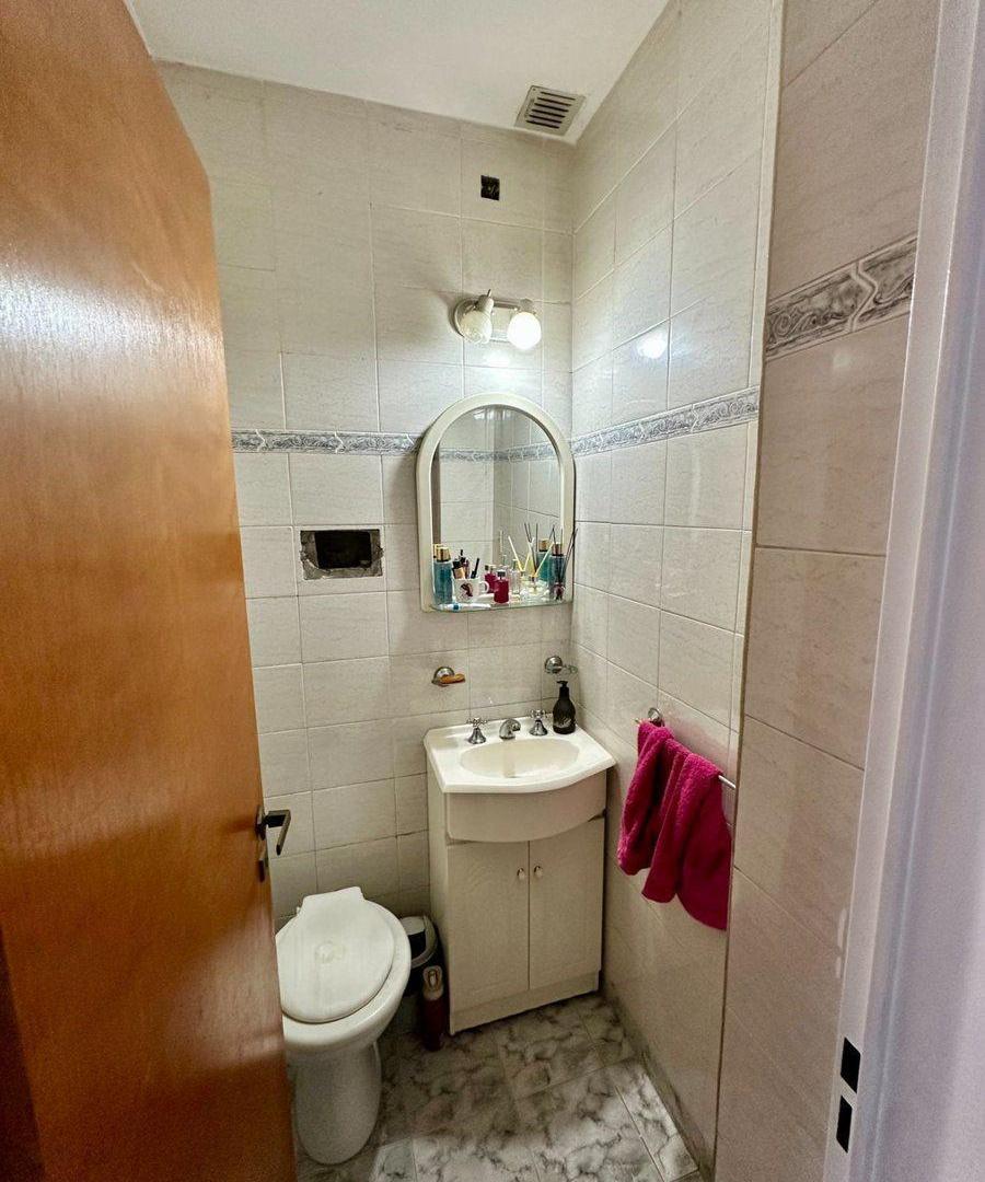 Foto de VENTA CASA TRIPLEX CASEROS NORTE APTO CREDITO, imagen 5