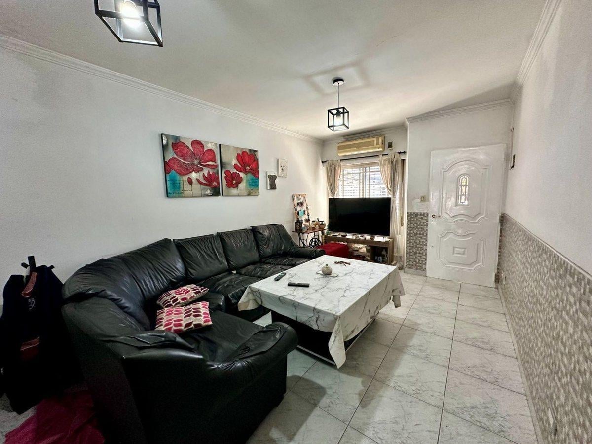 Foto de VENTA CASA TRIPLEX CASEROS NORTE APTO CREDITO, imagen 2