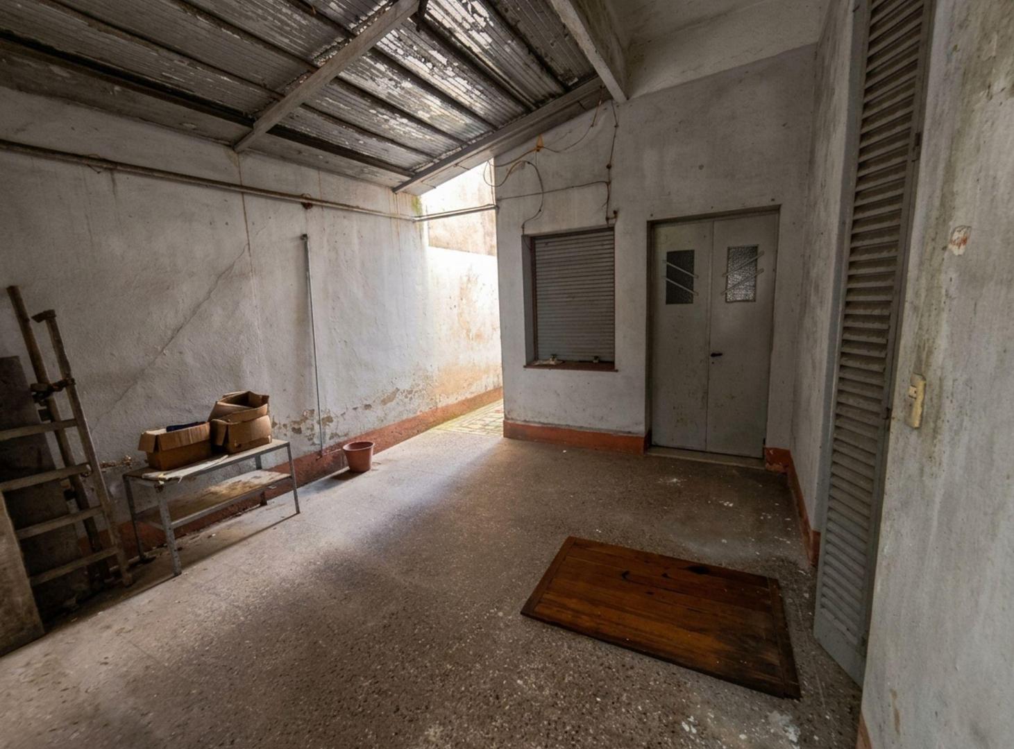 Foto de Venta a reciclar CASA/LOTE Villa Luro, imagen 3
