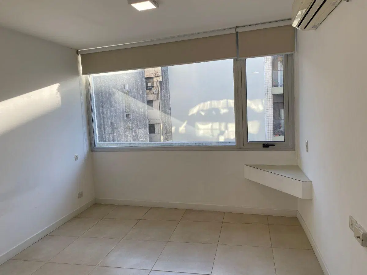 Exclusivo Ambiente Amplio , PISO ALTO FRENTE. LUZ Y Sol. 3