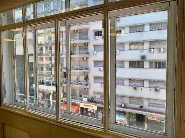 Edificio a La Venta, San Nicolás, 3 Pisos + Terraza en Gran Esquina 3