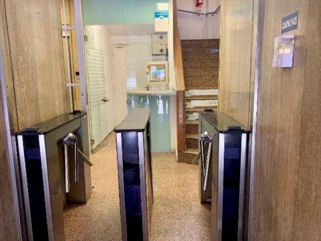 Edificio a La Venta, San Nicolás, 3 Pisos + Terraza en Gran Esquina 1