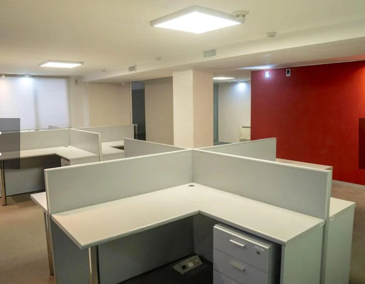Foto de Venta - EDIFICIO DE OFICINAS + LOCAL COMERCIAL EN PLENO CENTRO, imagen 3