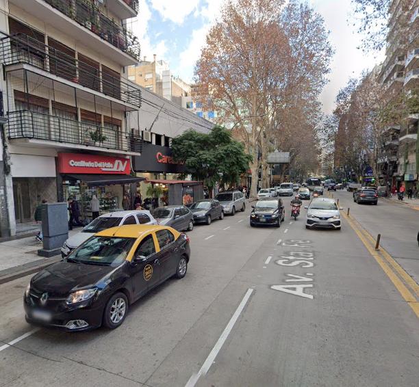 A la Venta, local sobre Av. Santa Fe, 3 plantas