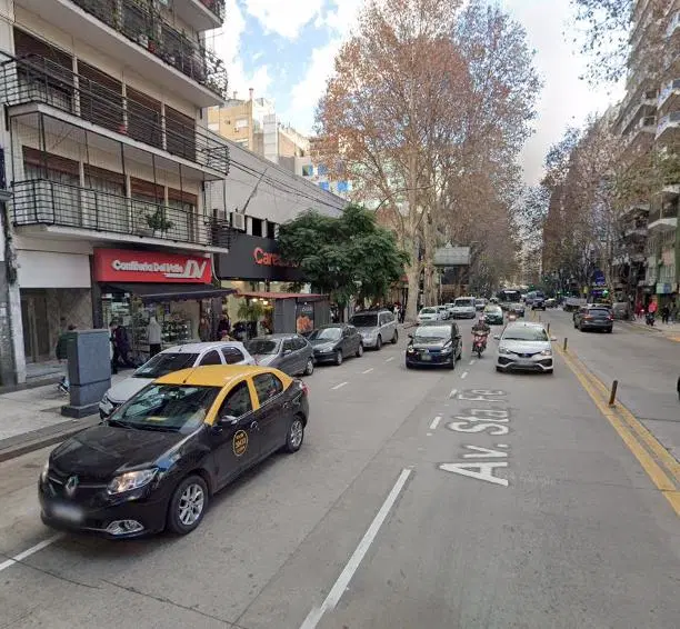 A la Venta, local sobre Av. Santa Fe, 3 plantas 2