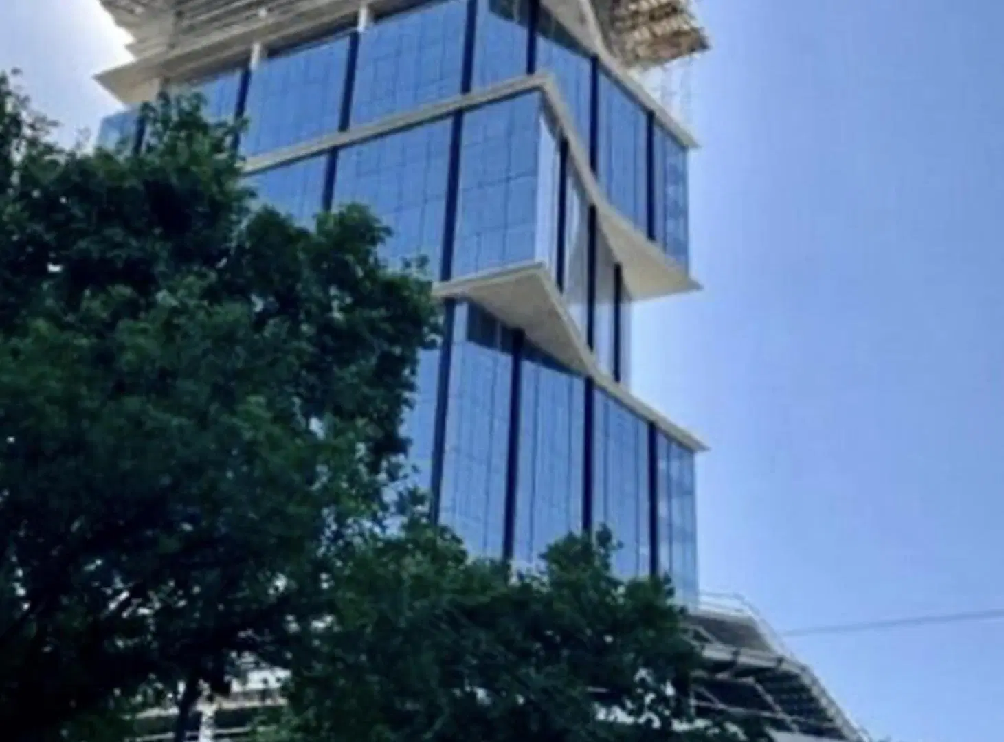 Excelente local de 486m2 - Proyecto Premium 3