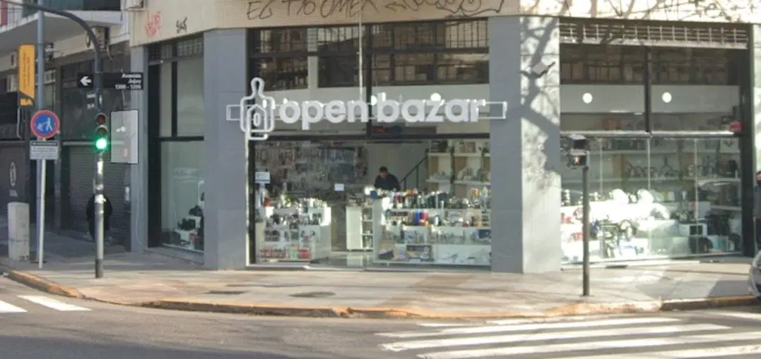 Venta - Edificio en block 14 deptos.+ gran local con excelente renta 4