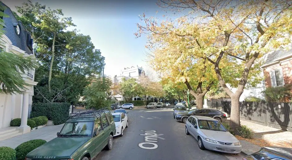 EXCLUSIVA CASA EN BARRIO PARQUE 5