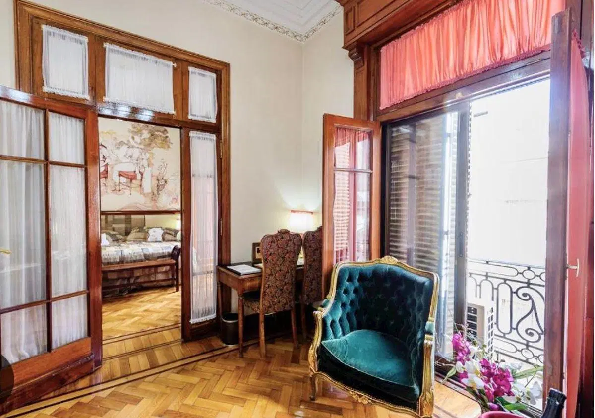 Edificio/hotel con local a la calle - Oportunidad 4