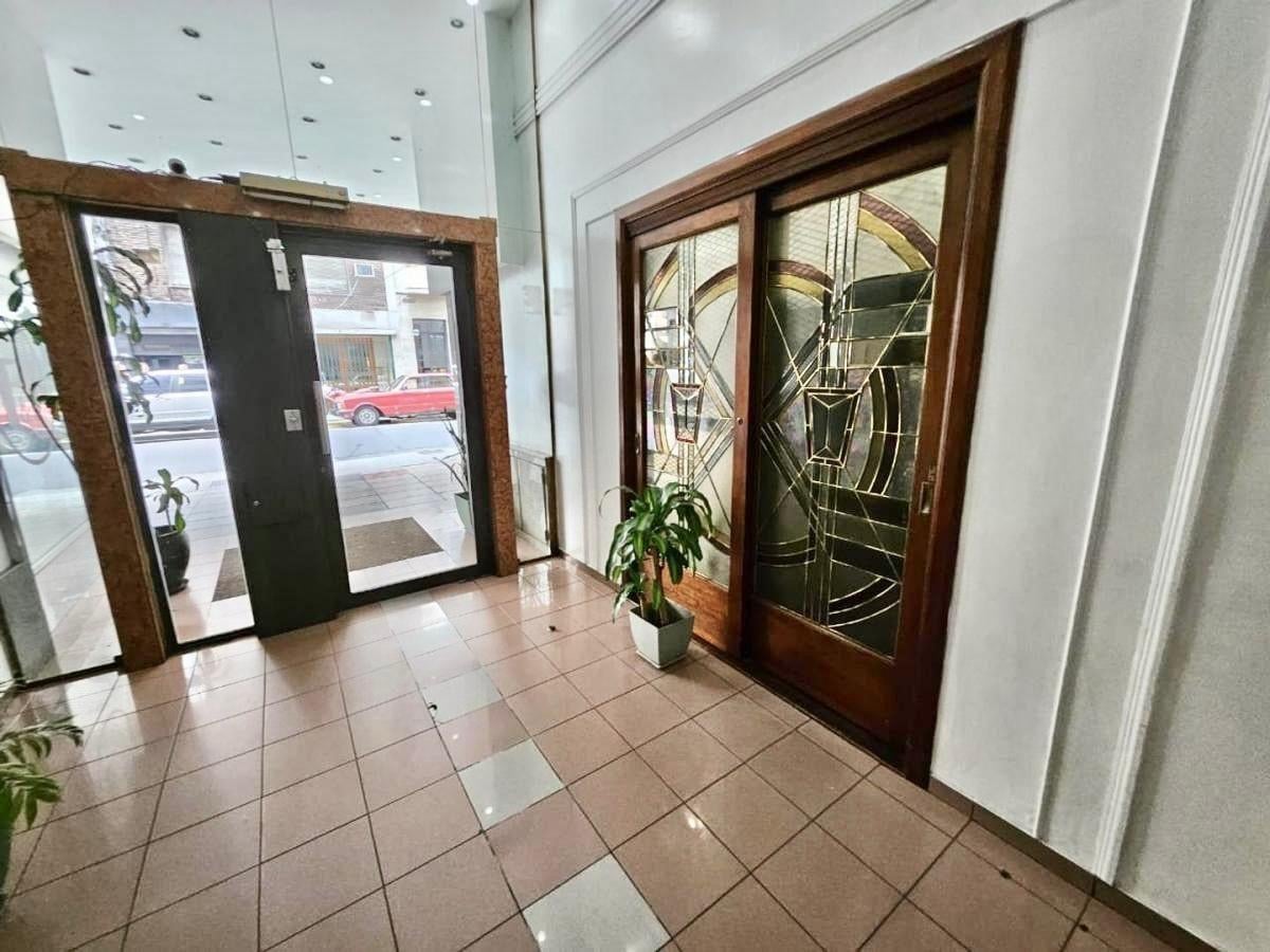 Foto de Hotel de 2400 m² en venta en San Nicolás - Oportunidad, imagen 2