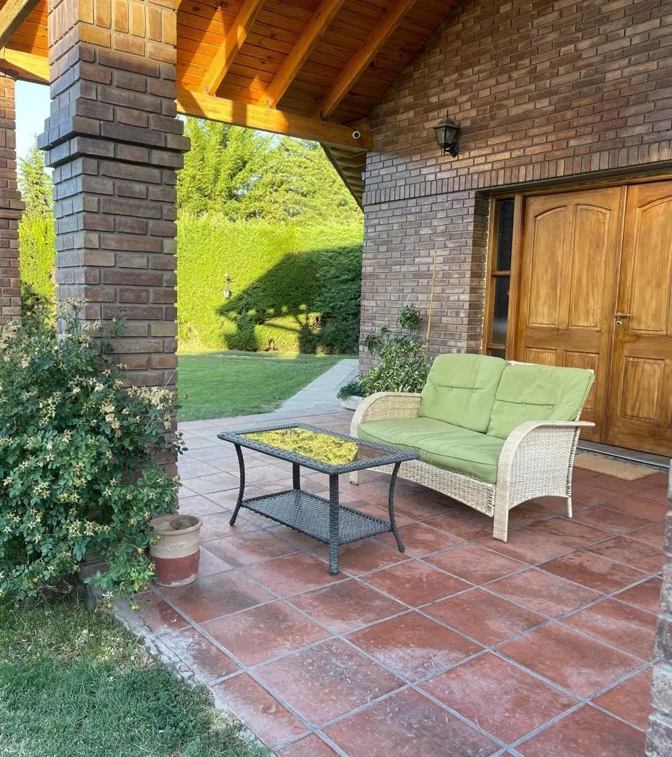 EXCELENTE CASA EN VISTALBA 3