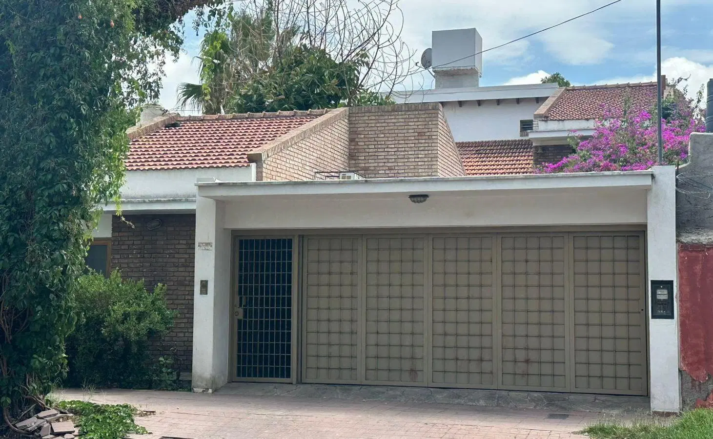 CASA DE CATEGORIA EN SEXTA 4