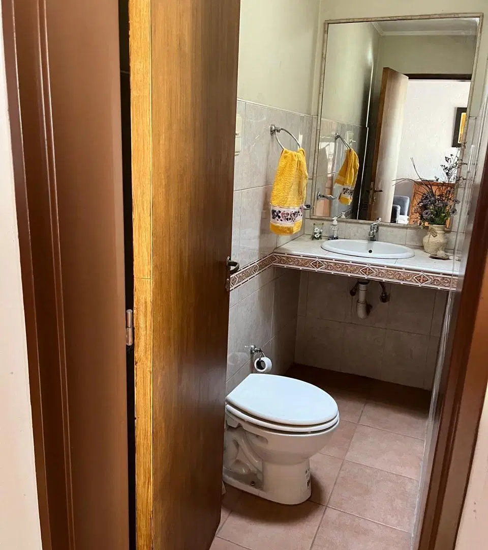 EXCELENTE CASA EN GODOY CRUZ 3