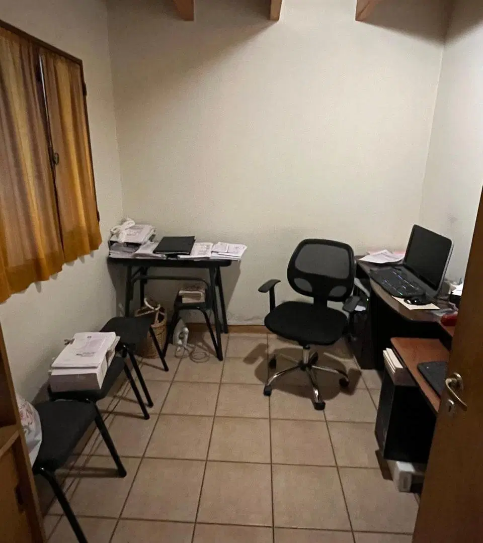 EXCELENTE CASA EN GODOY CRUZ 5